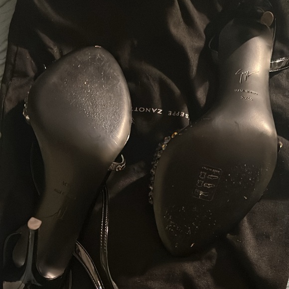 Like new only worn once for about an hour. Giuseppe Zanotti shoes size 37.5. - Picture 2 of 7